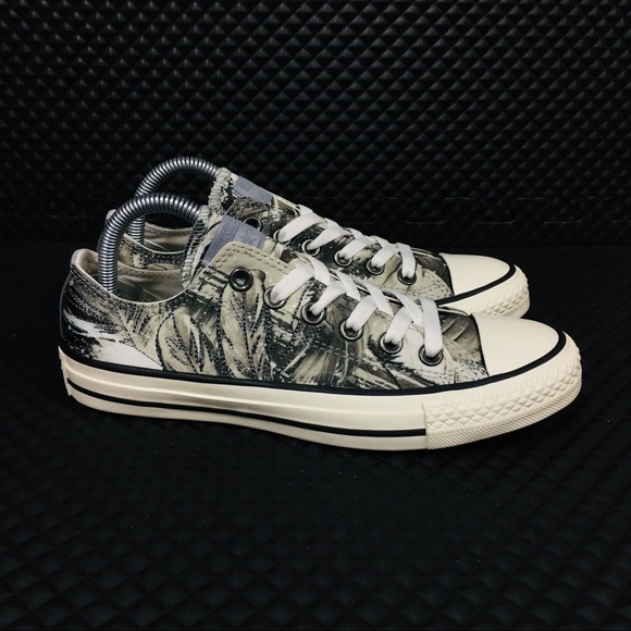 Converse All Star Chuck Taylor Women Sneakers - Picture 3 of 8